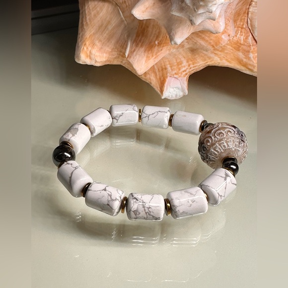HOWLITE + TIBETAN JAK NATURAL STONES BRACELET size 7” - Picture 5 of 10